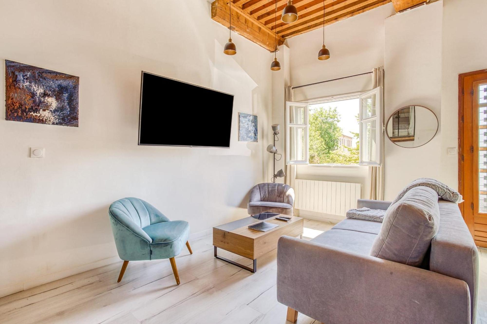 Charming 6-Person Apartment Terreaux & Croix Rousse Area Лион Екстериор снимка
